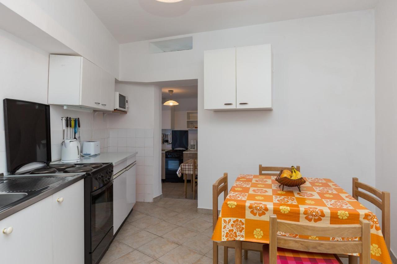 Apartments Miskovic Donje Celo Kamer foto
